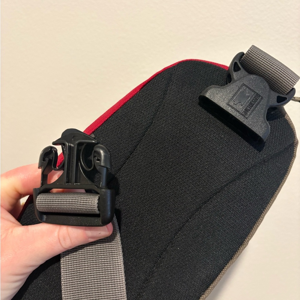 Mountainsmith Red Vibe II Padded Lumbar Waist Zipper Fanny Pack - Picture 6 of 7